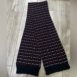 Black and Red Knit Scarf